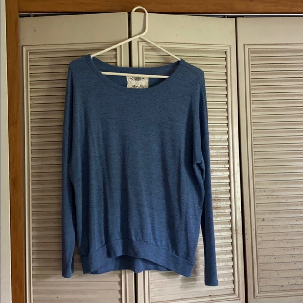 Women’s long sleeve shirt